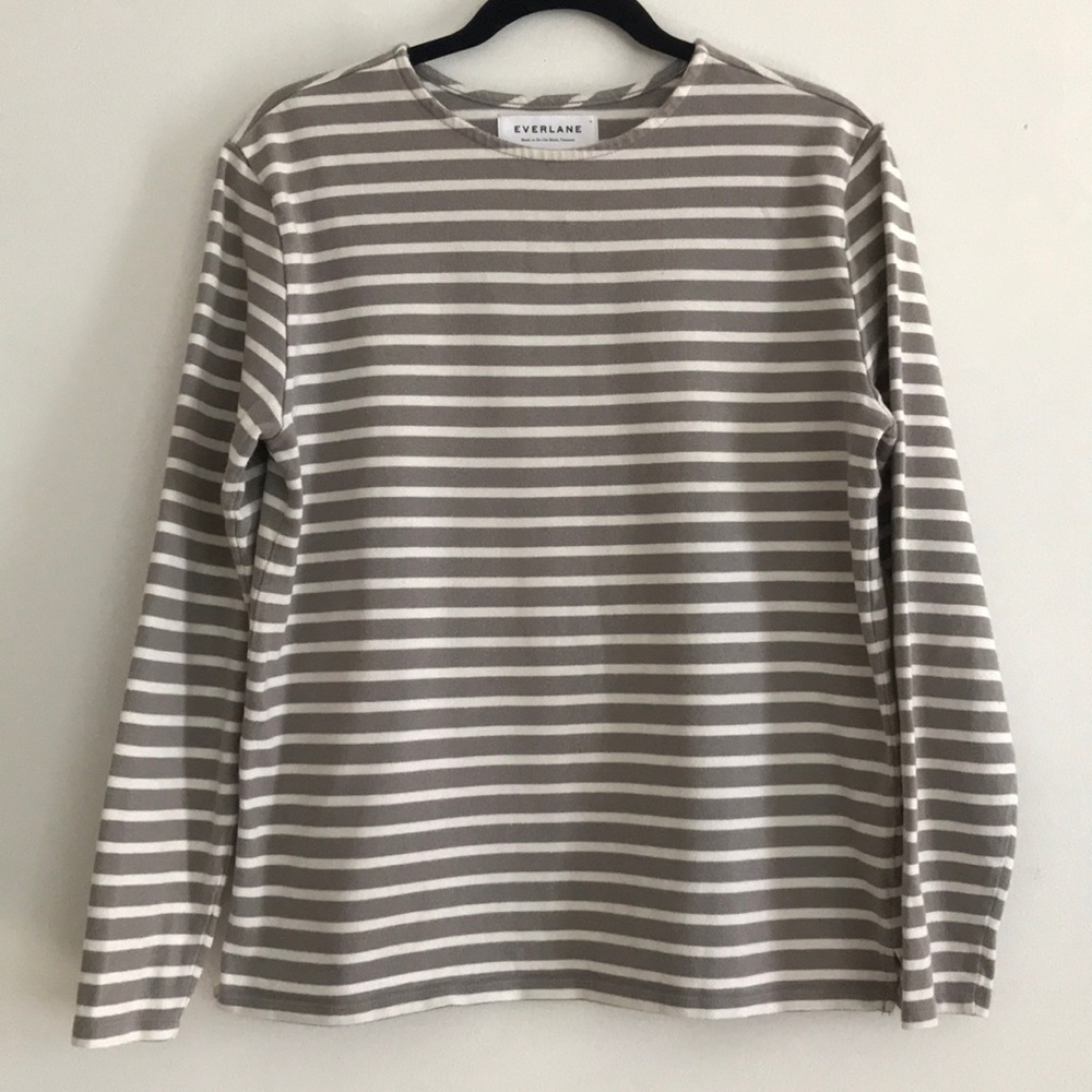100% Cotton long sleeve top. Size S petite